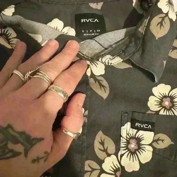 Botanical - Short Sleeve Button up Shirt for Men - Picture 5 of 8